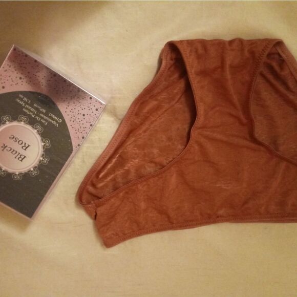 Surprise Panty bundle - Picture 4 of 4